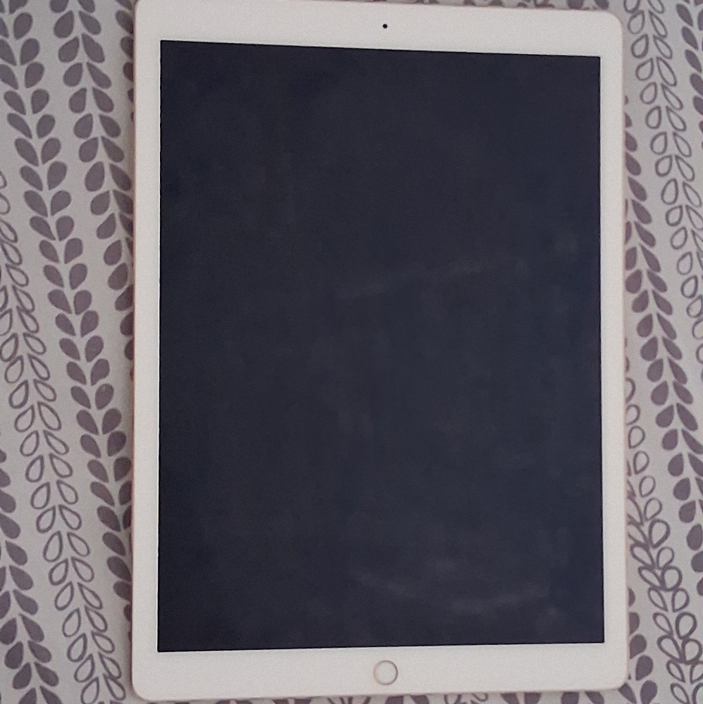 SOLD- REASONABLE - TRYING TO GET RID OF FAST- USED- Ipad Pro